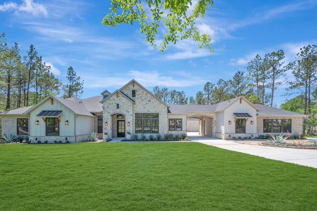 7741 Dog Wood Acres Drive, Montgomery, TX 77316