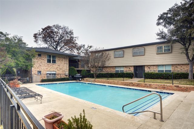 7931 Royal Lane 216, Dallas, TX 75230