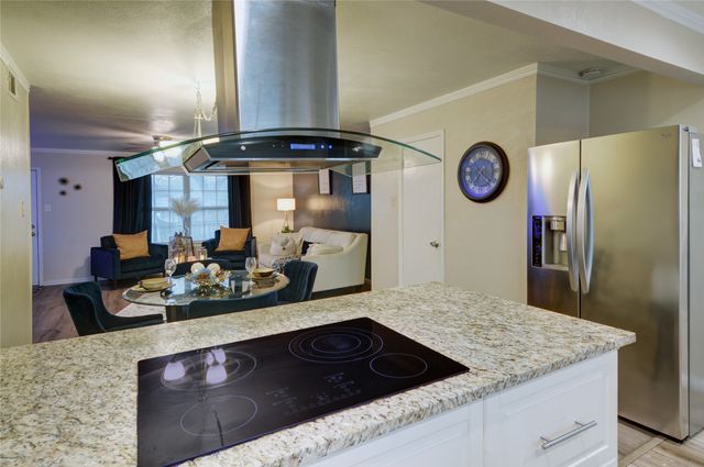 7931 Royal Lane 216, Dallas, TX 75230