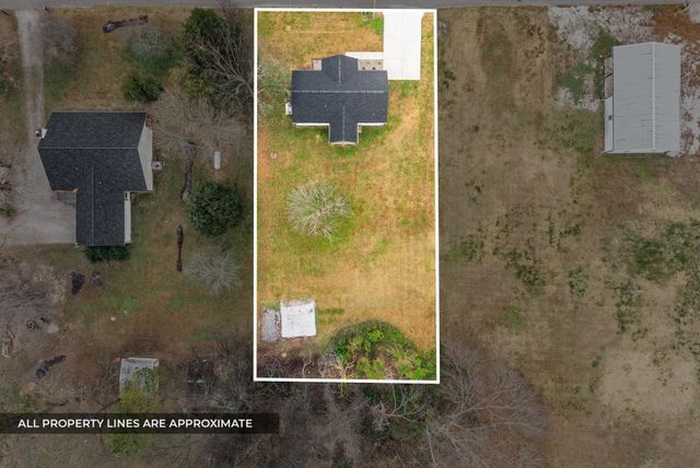 205 Maple St, Adams, TN 37010