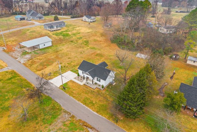 205 Maple St, Adams, TN 37010