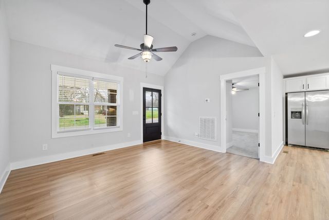 205 Maple St, Adams, TN 37010