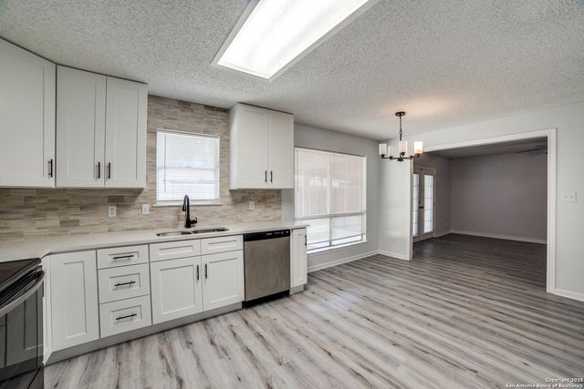 3707 Pipers Cross, San Antonio, TX 78251