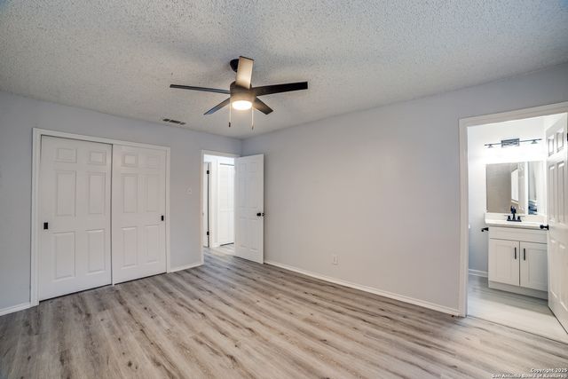 3707 Pipers Cross, San Antonio, TX 78251