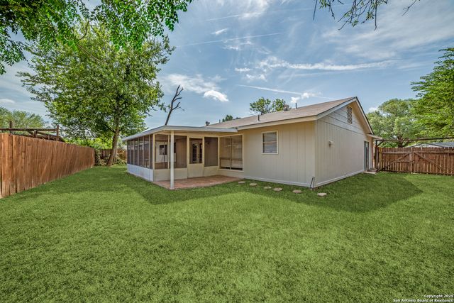 3707 Pipers Cross, San Antonio, TX 78251