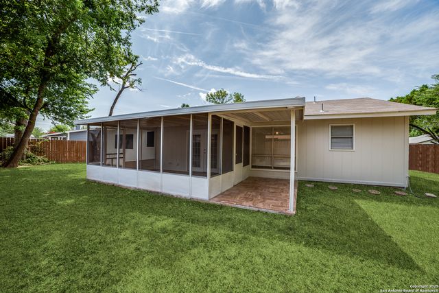 3707 Pipers Cross, San Antonio, TX 78251