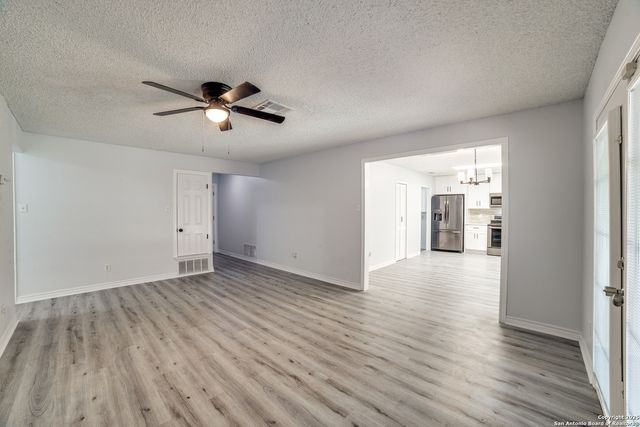 3707 Pipers Cross, San Antonio, TX 78251