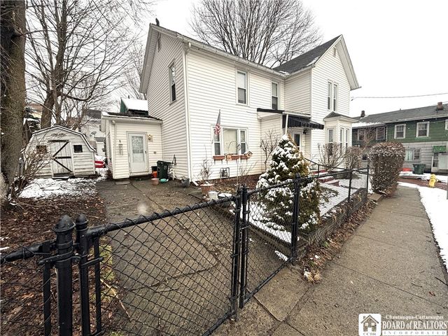 15 Franklin Street, Jamestown, NY 14701