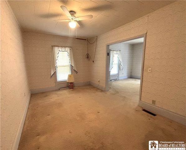 15 Franklin Street, Jamestown, NY 14701