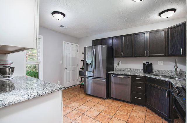 326 Dogwood Court, Versailles, KY 40383