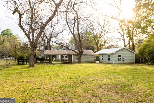 296 W Hightower Trail, Social Circle, GA 30025