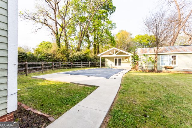 296 W Hightower Trail, Social Circle, GA 30025