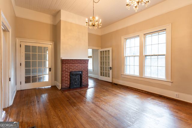 296 W Hightower Trail, Social Circle, GA 30025