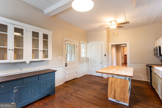 296 W Hightower Trail, Social Circle, GA 30025