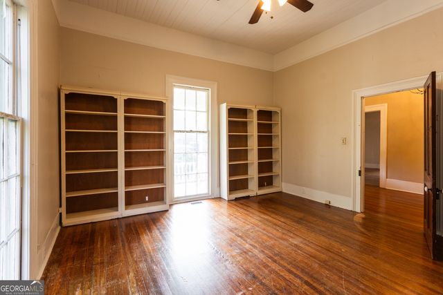 296 W Hightower Trail, Social Circle, GA 30025