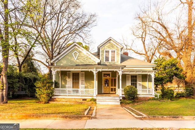 296 W Hightower Trail, Social Circle, GA 30025