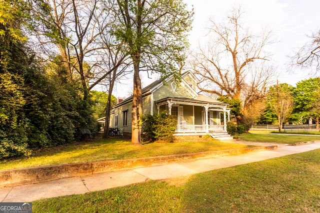 296 W Hightower Trail, Social Circle, GA 30025