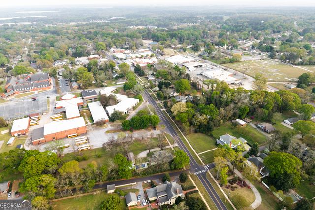 296 W Hightower Trail, Social Circle, GA 30025