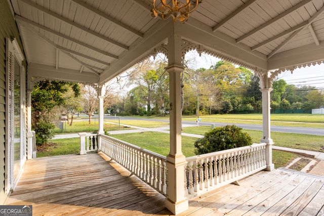 296 W Hightower Trail, Social Circle, GA 30025