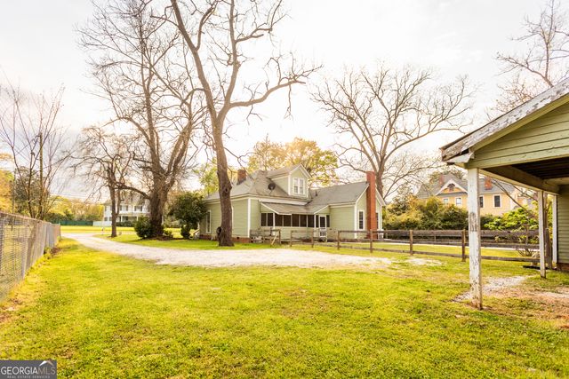 296 W Hightower Trail, Social Circle, GA 30025