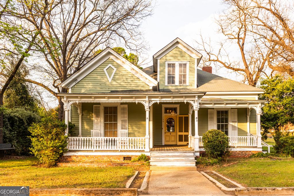 296 W Hightower Trail, Social Circle, GA 30025