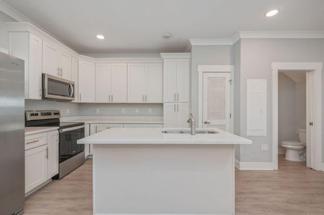 147 N Sand Palm Road, Freeport, FL 32439