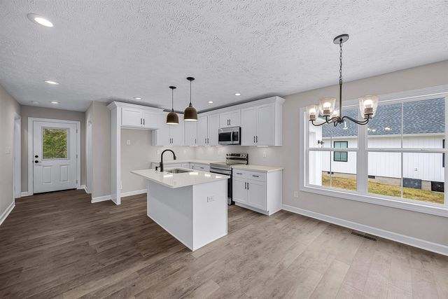 757 CHRISTIE LOOP, Henderson, TN 38340