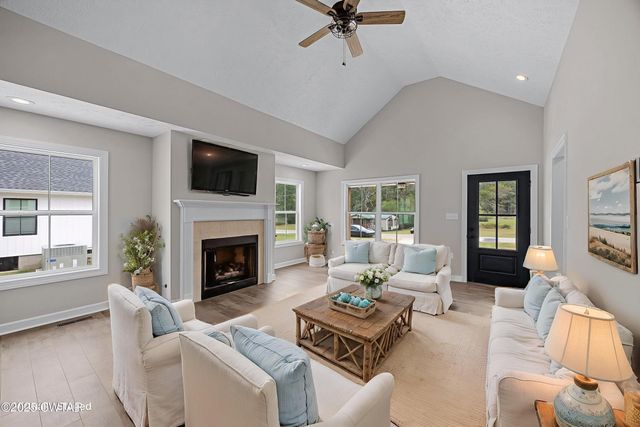 757 CHRISTIE LOOP, Henderson, TN 38340