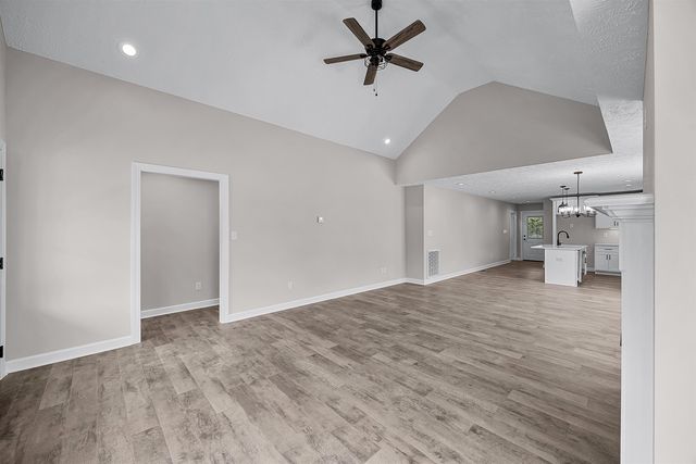 757 CHRISTIE LOOP, Henderson, TN 38340