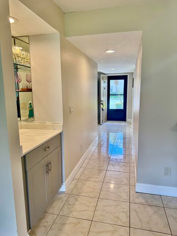 901 Pinecrest Circle B, Jupiter, FL 33458