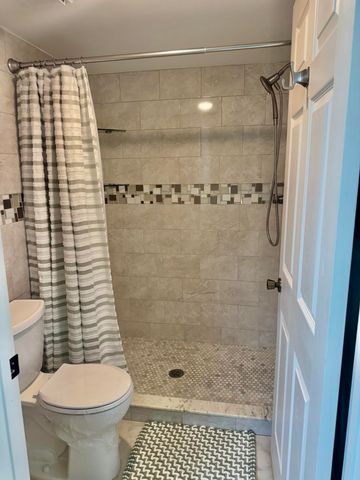901 Pinecrest Circle B, Jupiter, FL 33458