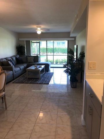 901 Pinecrest Circle B, Jupiter, FL 33458