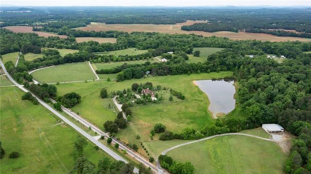 10 Mountain Breeze Road, Taylorsville, GA 30178