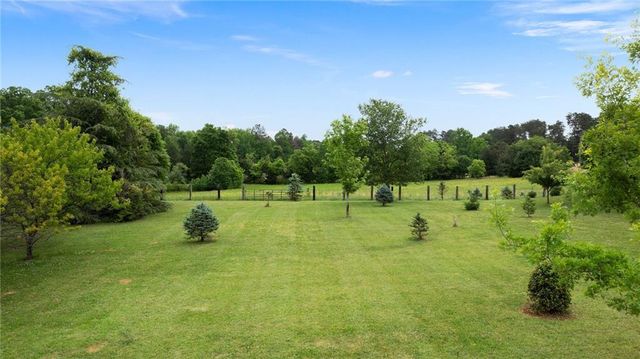 10 Mountain Breeze Road, Taylorsville, GA 30178