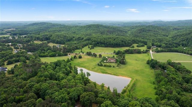 10 Mountain Breeze Road, Taylorsville, GA 30178
