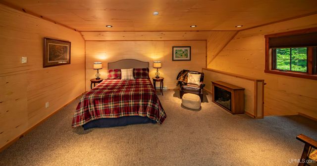 195 Homan Lake Road, Iron River, MI 49935