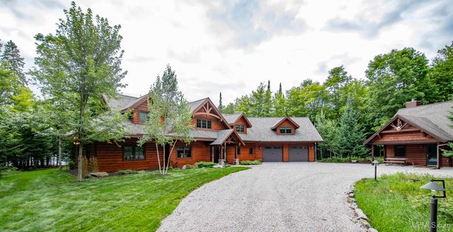 195 Homan Lake Road, Iron River, MI 49935