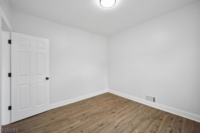 18 Hilton Ave, Maplewood Twp., NJ 07040