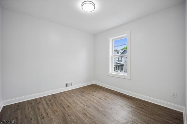 18 Hilton Ave, Maplewood Twp., NJ 07040