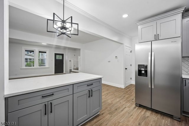 18 Hilton Ave, Maplewood Twp., NJ 07040