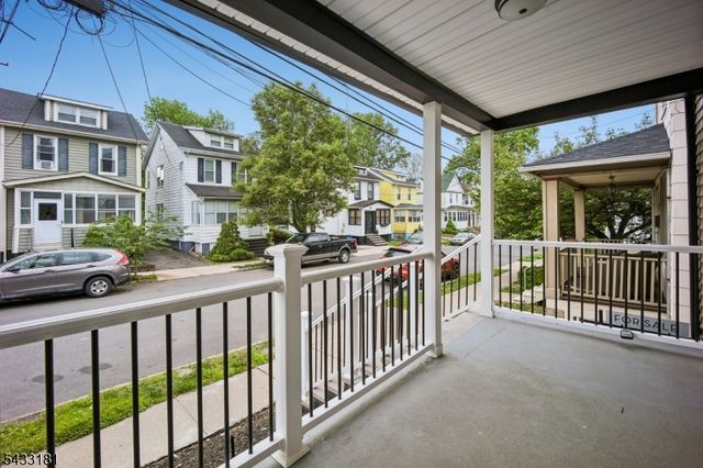 18 Hilton Ave, Maplewood Twp., NJ 07040