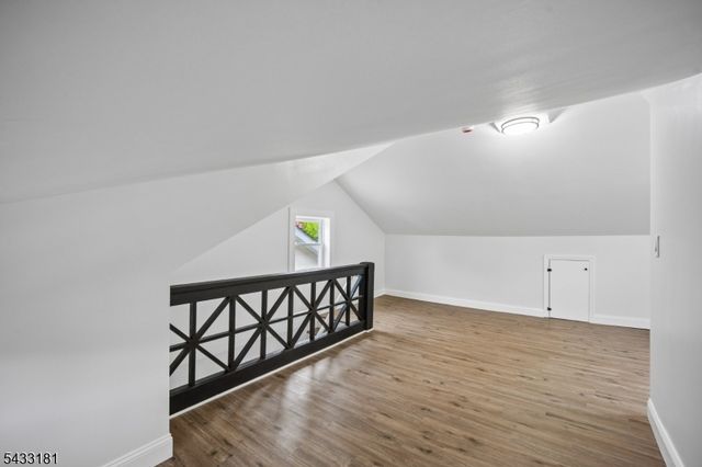 18 Hilton Ave, Maplewood Twp., NJ 07040