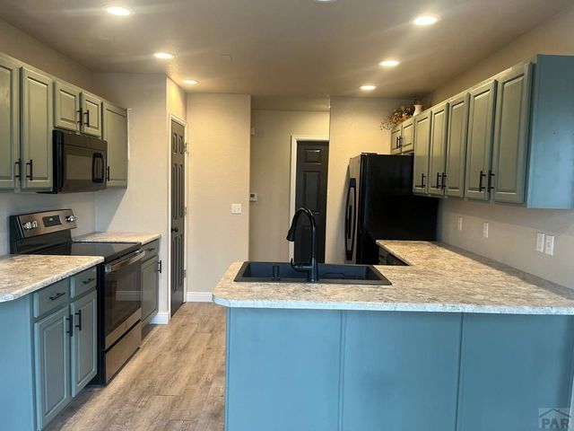 4315 Outlook Blvd, Pueblo, CO 81008