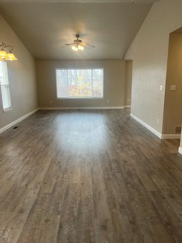 4315 Outlook Blvd, Pueblo, CO 81008