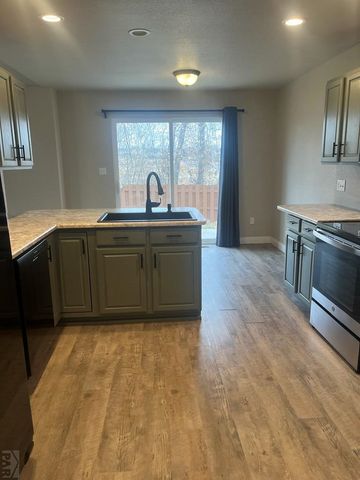 4315 Outlook Blvd, Pueblo, CO 81008