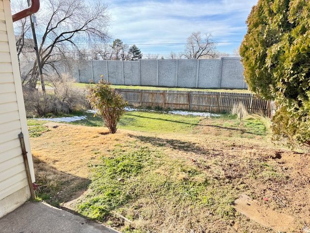 35 AIRLANE DR, Clearfield, UT 84015