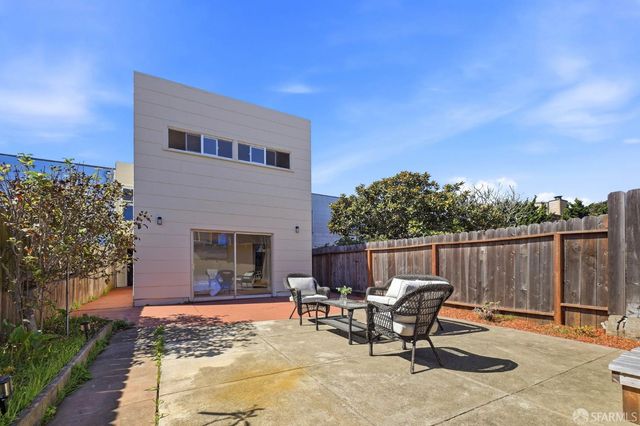 2074 48th Avenue, San Francisco, CA 94116