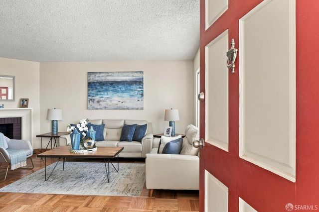 2074 48th Avenue, San Francisco, CA 94116