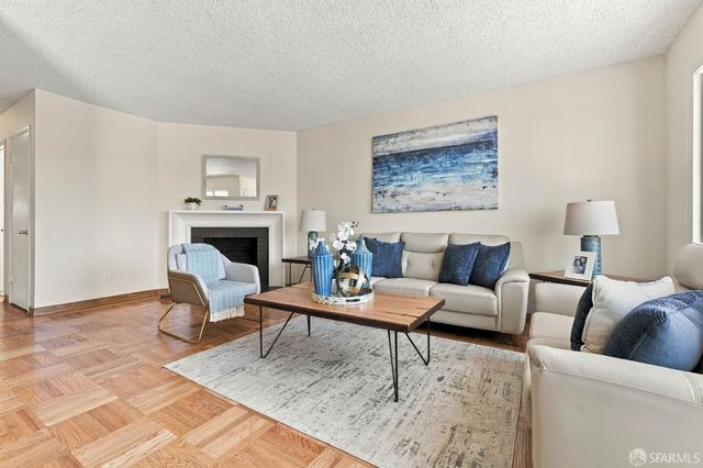 2074 48th Avenue, San Francisco, CA 94116