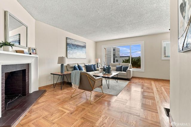2074 48th Avenue, San Francisco, CA 94116
